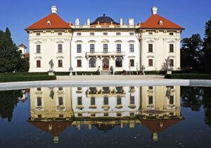 Slavkov u Brna: Zámek, historie a vinařské stezky v kraji Napoleonovy bitvy