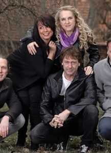 320-46c23d070c4244be984c71a0b94064ce