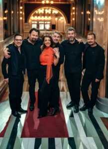 320-b09cfbef65b04a07a5ad6b84084b4a0e