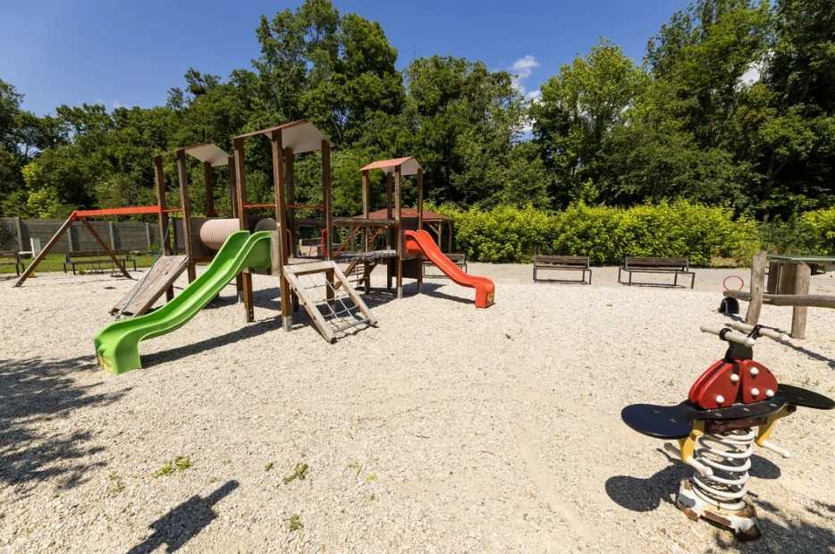 Moderní apartmány v srdci Lednicko-valtického areálu až pro 8 osob – Apartmány Belveder Hlohovec
